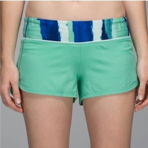Lululemon Speed up shorts 2.5 inch
